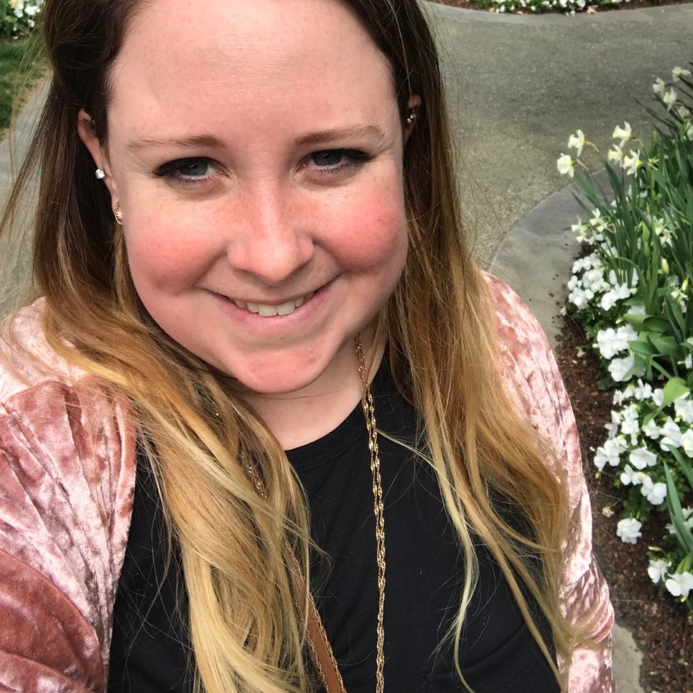 Meet your Posher, Laura